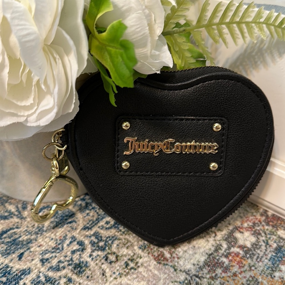 Juicy Couture heart wallet